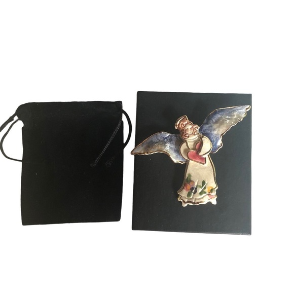 Vintage Angel Pin / NWOT/ Beautiful/ purchased in Europe/ hand painted - Picture 3 of 4